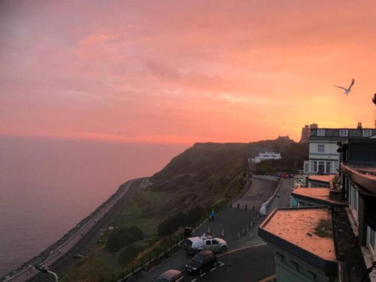 Seascape - Fantastic Location With Sea Views! 스카버러 외부 사진